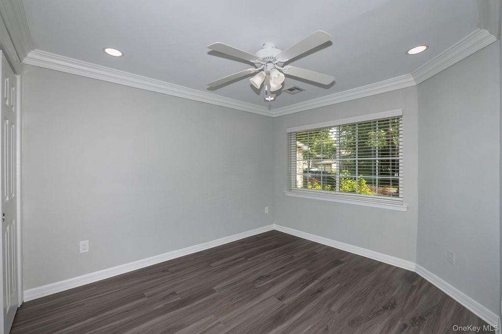 4003 Townhouse Drive - Photo 3