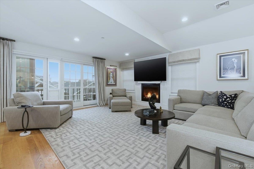 97 Wisconsin Street - Photo 7