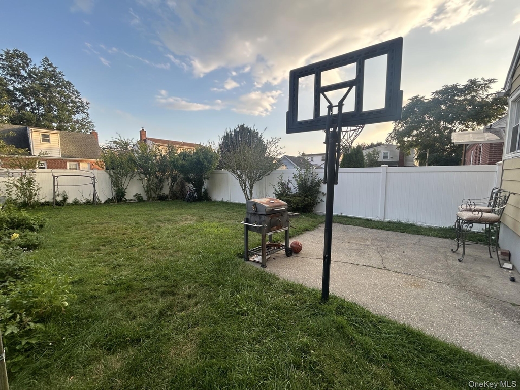 76 Robinwood Avenue - Photo 13