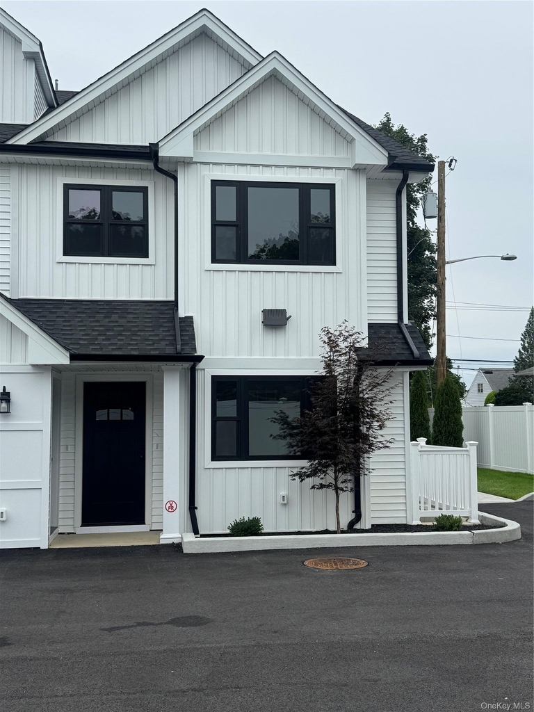 161 Union Avenue - Photo 1