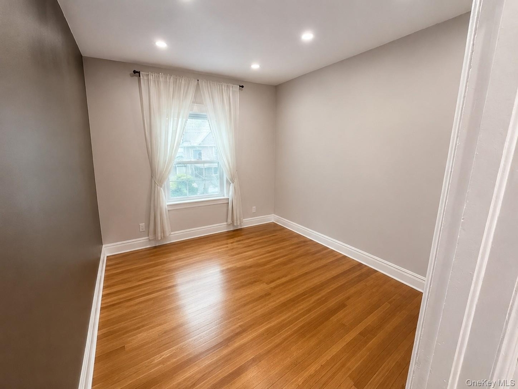 8755 114th Street - Photo 4