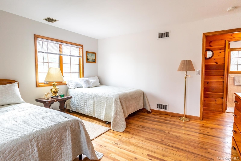 16 Roosevelt Boulevard - Photo 4