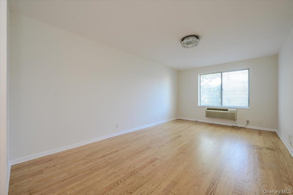 141 Great Neck Road - Photo 14