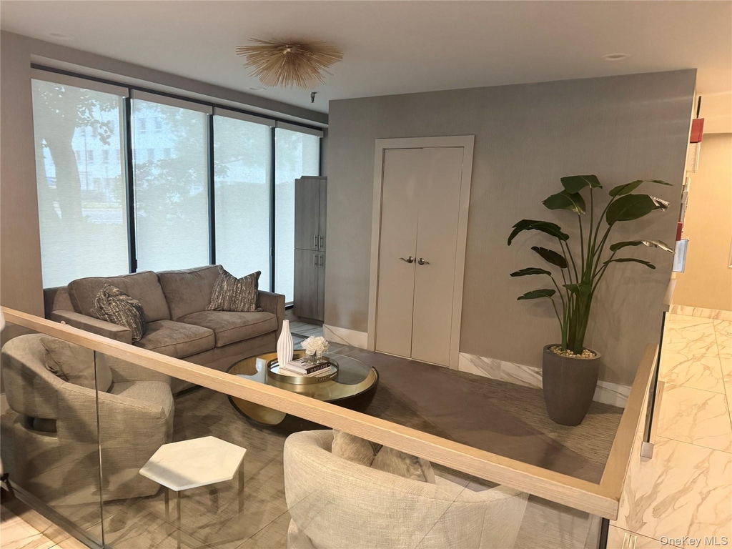 141 Great Neck Road - Photo 2