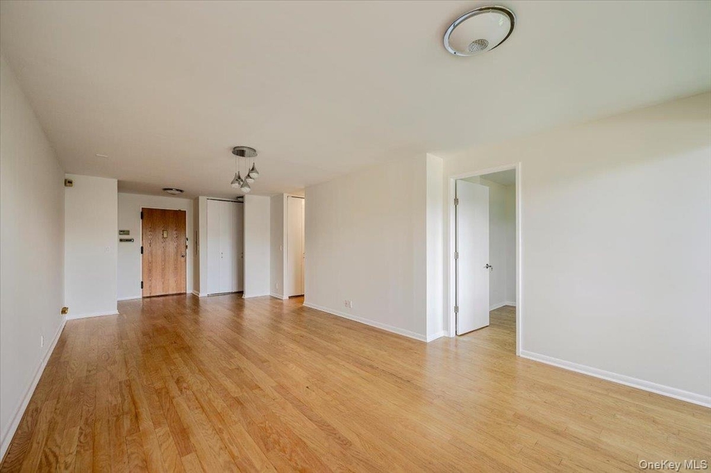 141 Great Neck Road - Photo 7