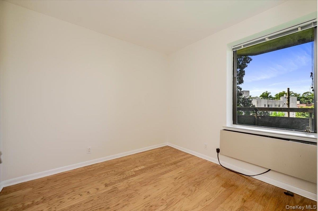141 Great Neck Road - Photo 21