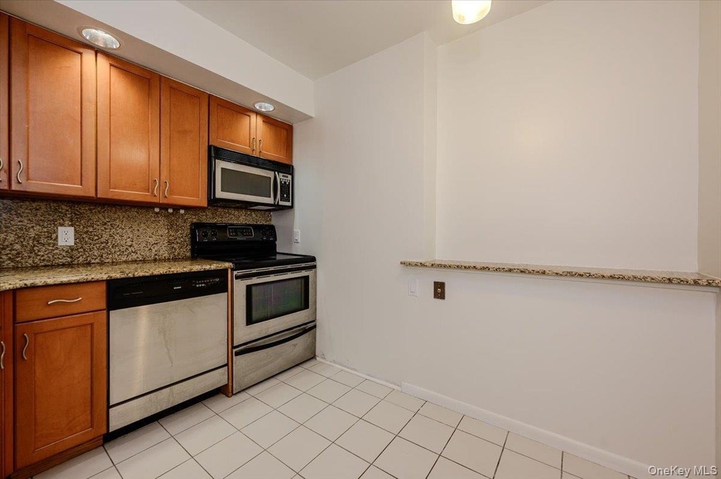 141 Great Neck Road - Photo 12