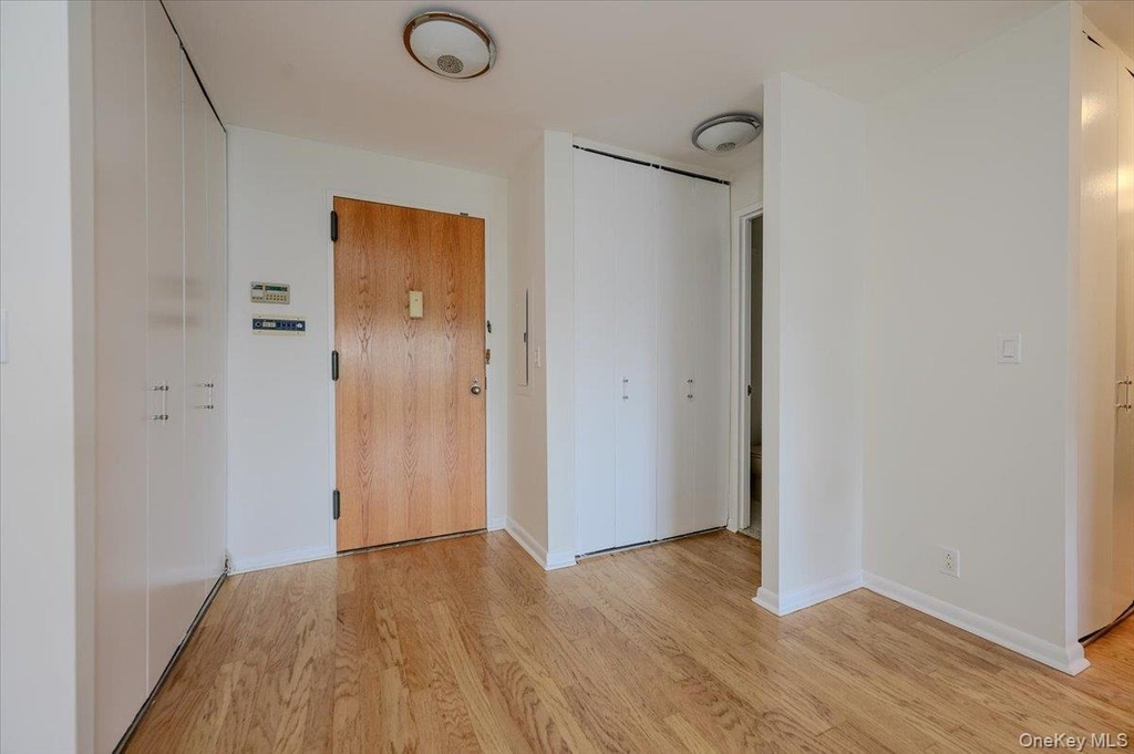 141 Great Neck Road - Photo 6