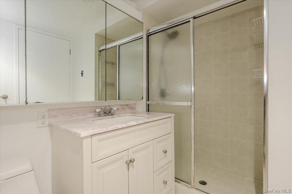 141 Great Neck Road - Photo 19