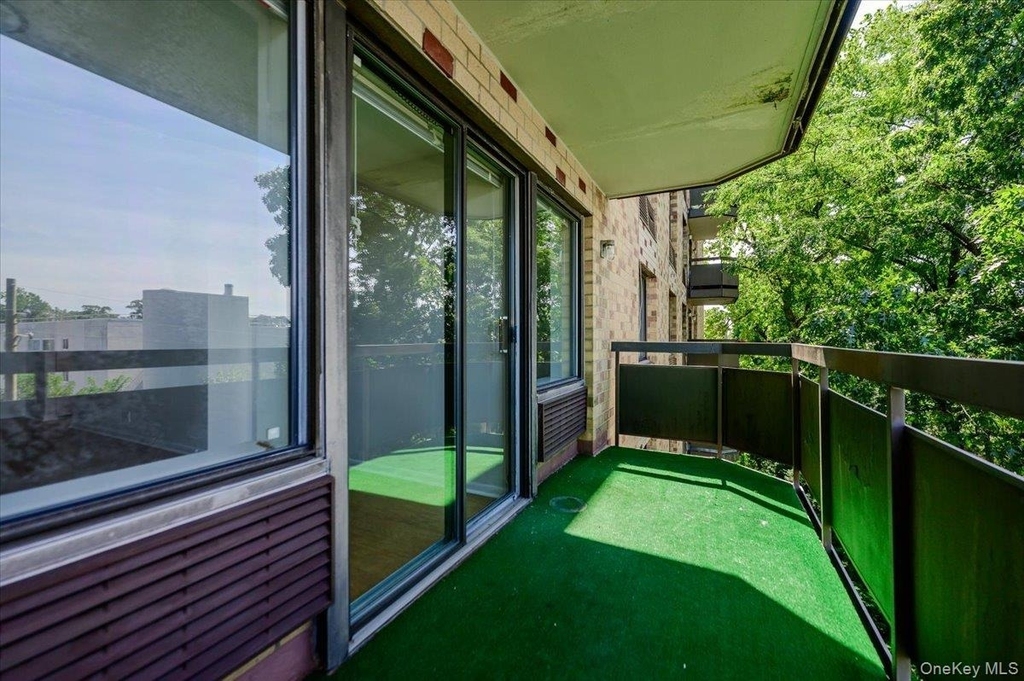 141 Great Neck Road - Photo 10