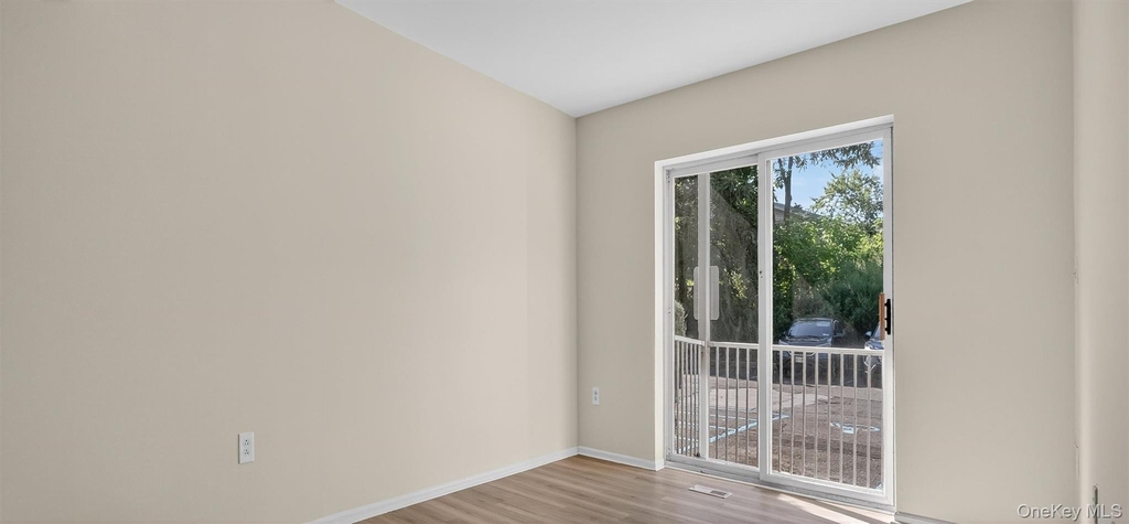 10-12 Chestnut Street - Photo 12