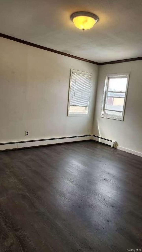 18-08 Murray St  2fl - Photo 5