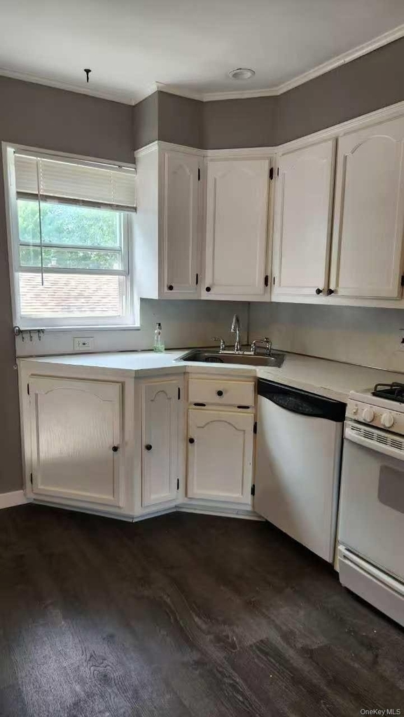 18-08 Murray St  2fl - Photo 6