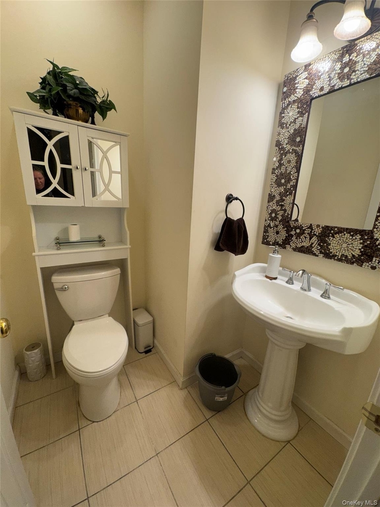 28 Hidden Creek Boulevard - Photo 2