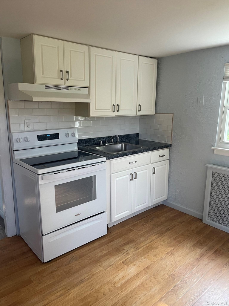 140 Nassau Avenue - Photo 1