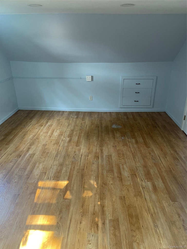 140 Nassau Avenue - Photo 5