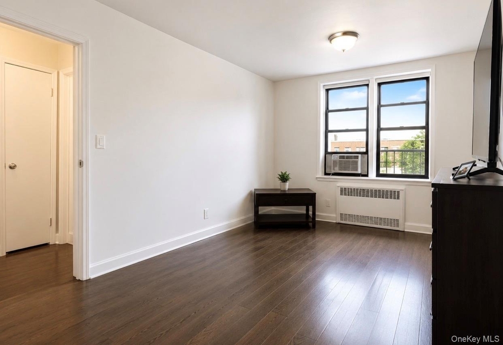 37-30 83rd Street - Photo 3