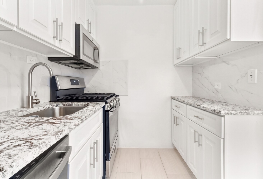 333 E 30th Street - Photo 11