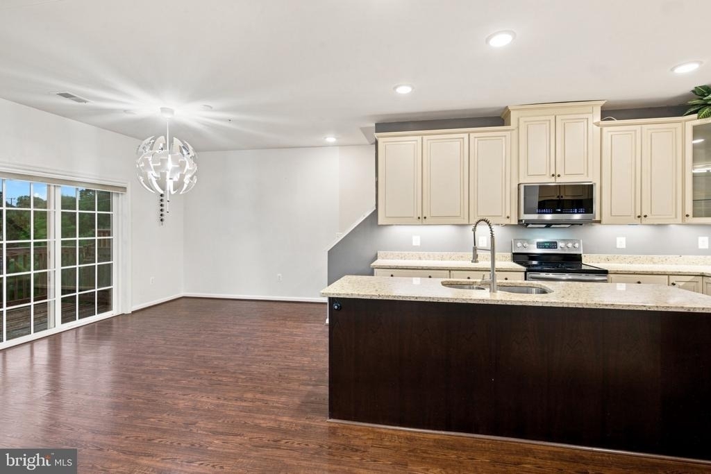 13913 Hollow Wind Way - Photo 3