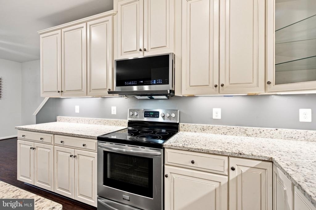 13913 Hollow Wind Way - Photo 14