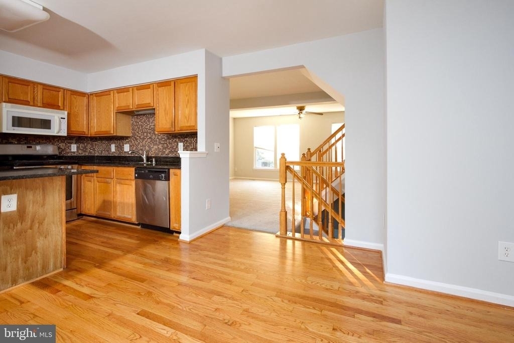 44877 Grove Terrace - Photo 14
