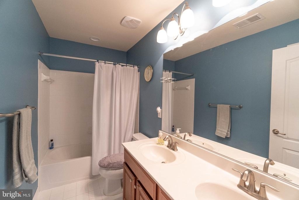 21934 Blackheath Way - Photo 20