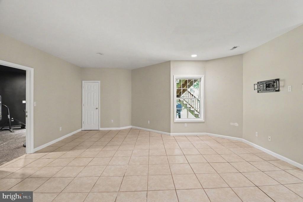 520 Oak Grove Drive - Photo 33