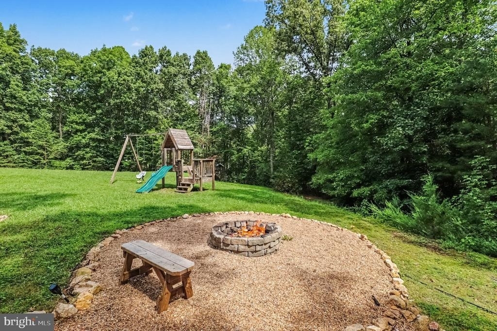 520 Oak Grove Drive - Photo 40