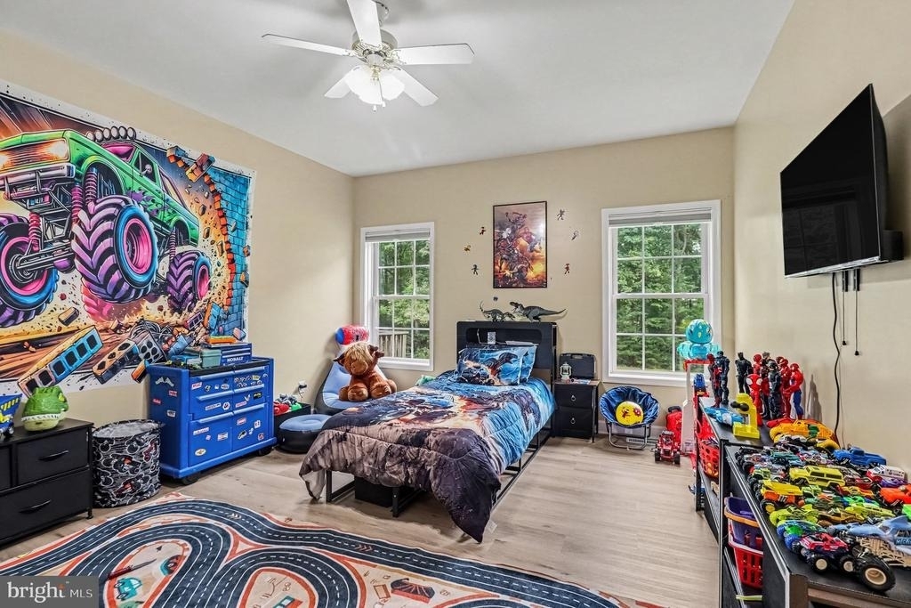 520 Oak Grove Drive - Photo 28