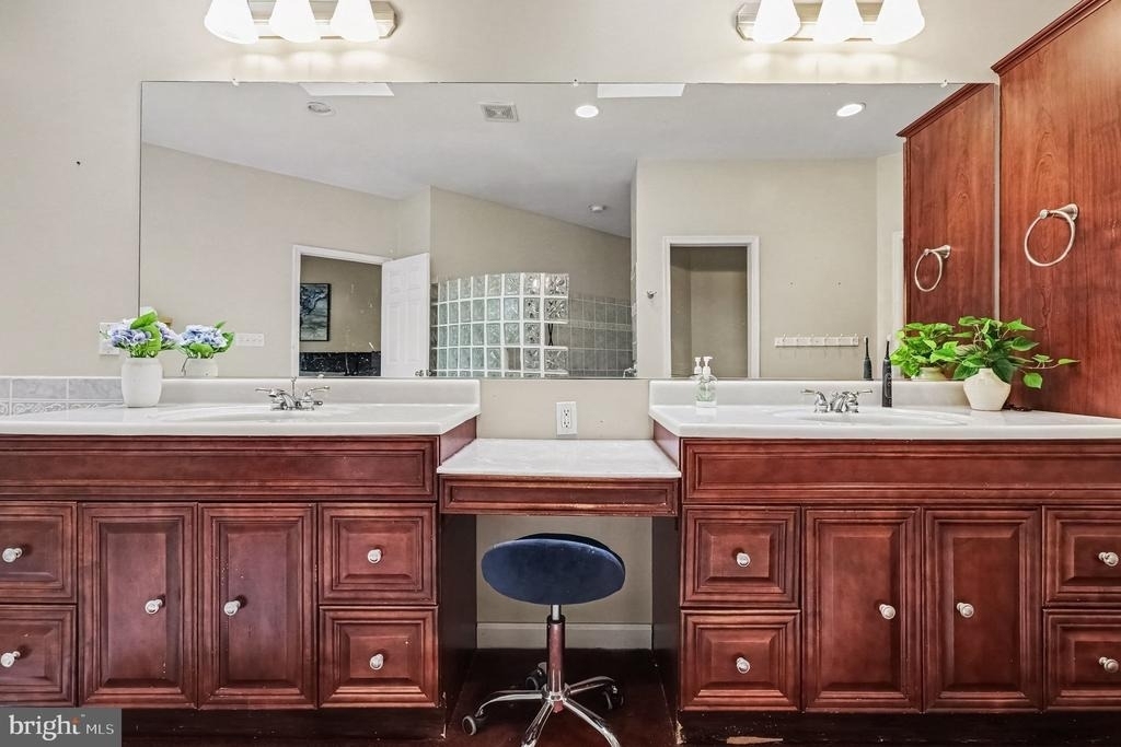 520 Oak Grove Drive - Photo 12