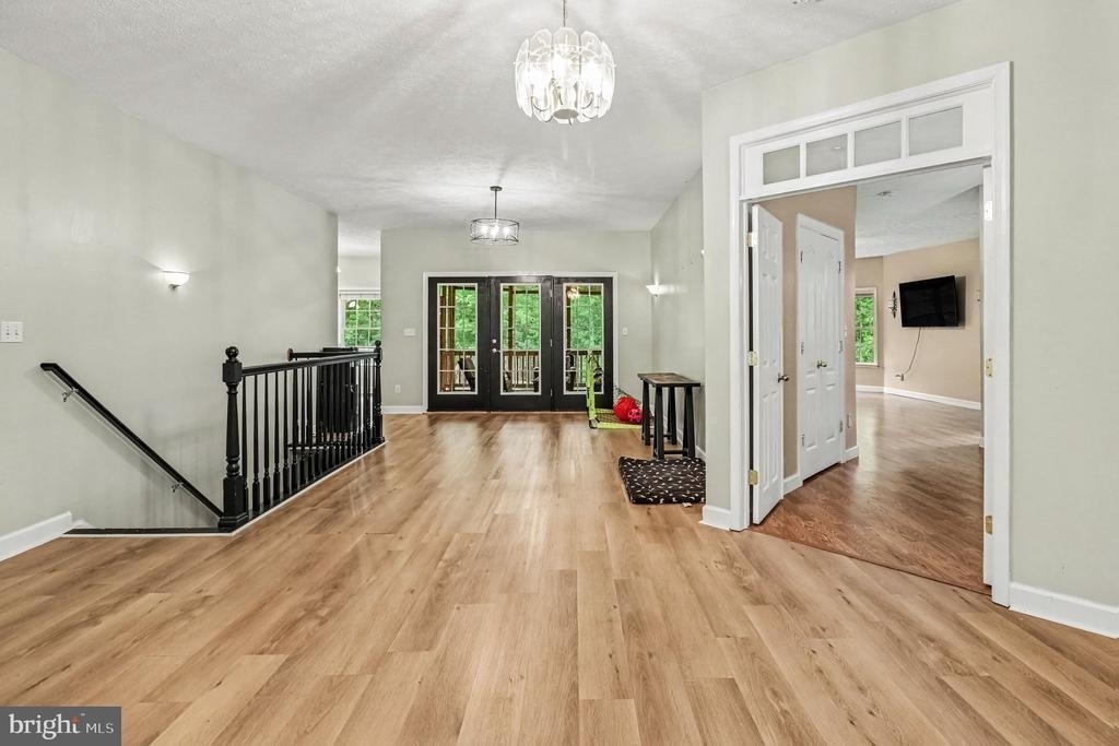 520 Oak Grove Drive - Photo 2