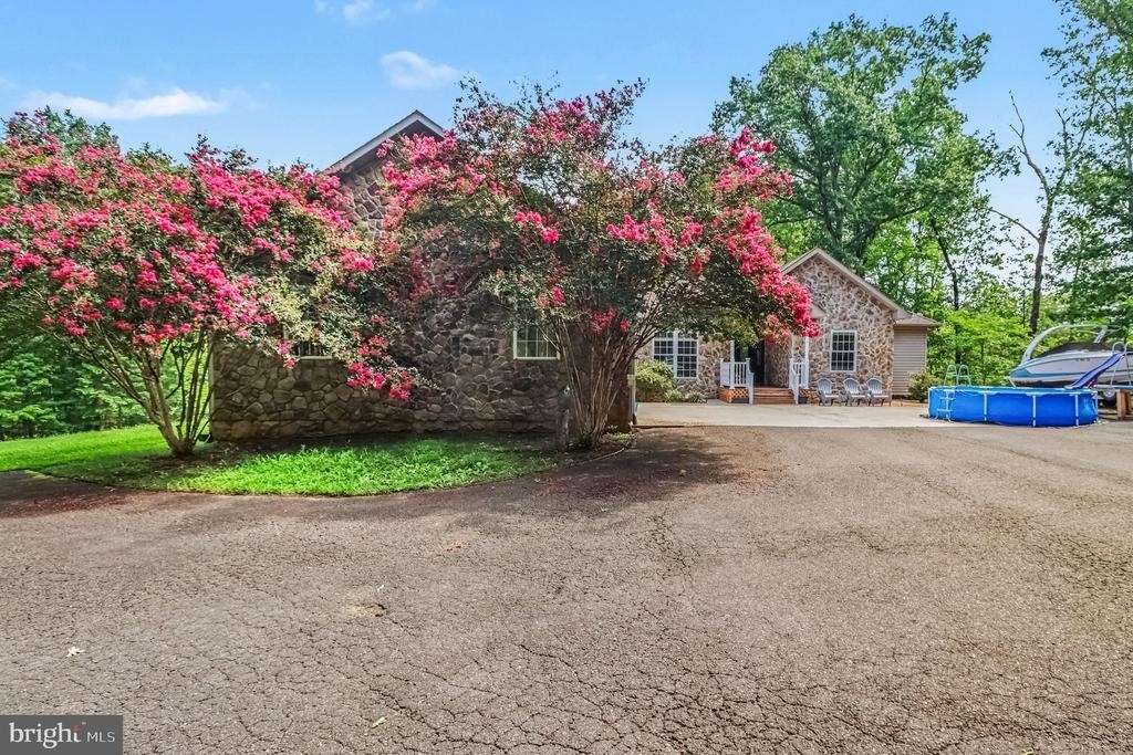 520 Oak Grove Drive - Photo 42