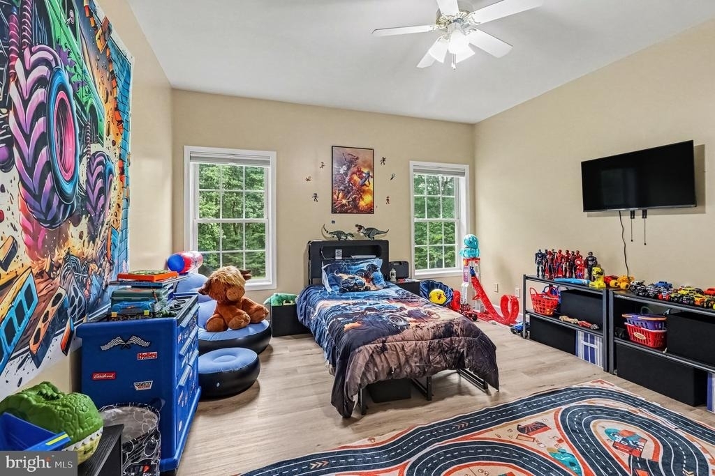 520 Oak Grove Drive - Photo 27