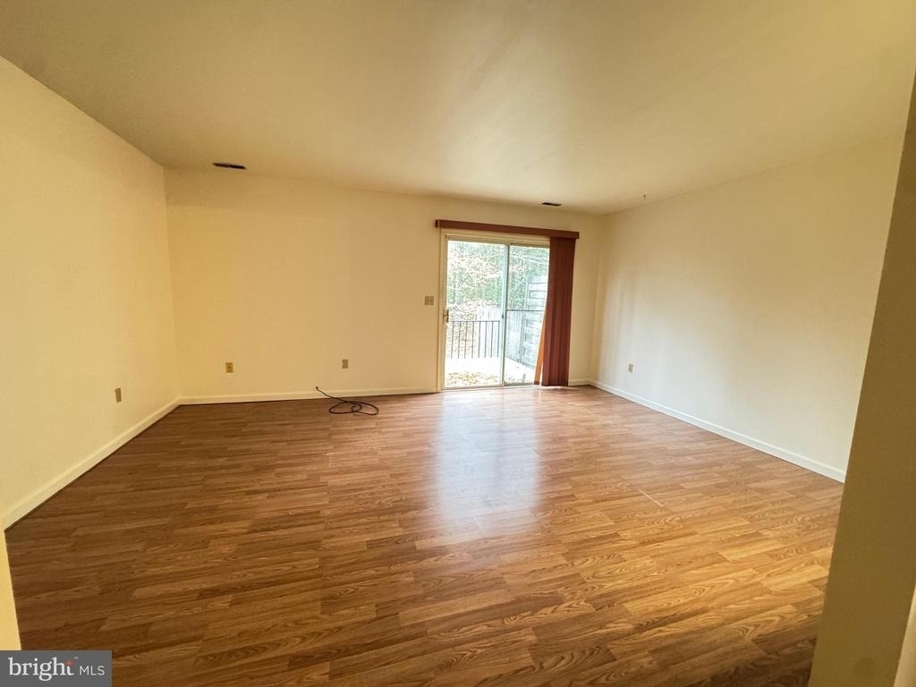 16136 Clarence Court - Photo 3
