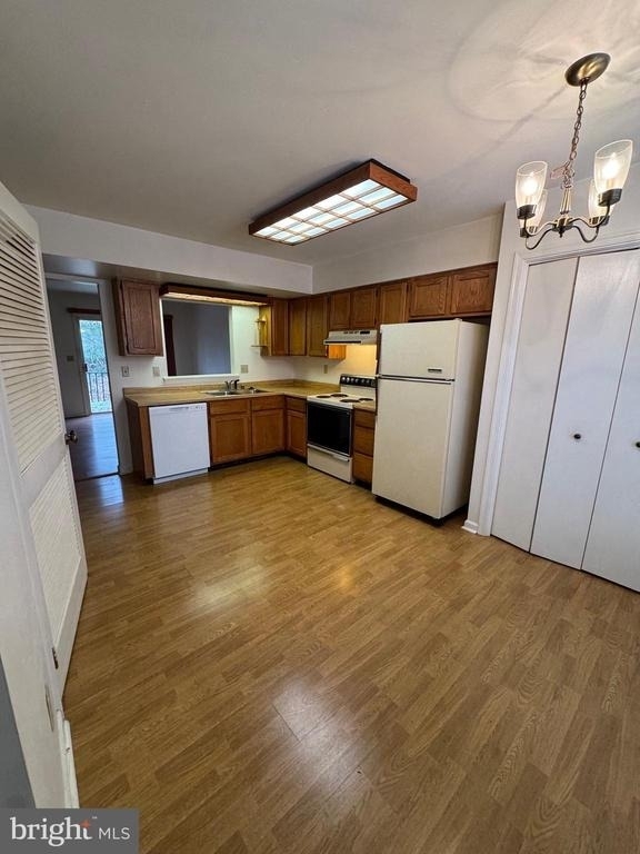 16136 Clarence Court - Photo 1