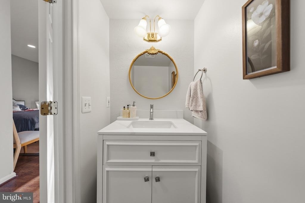 1122 Cypress Tree Place - Photo 5