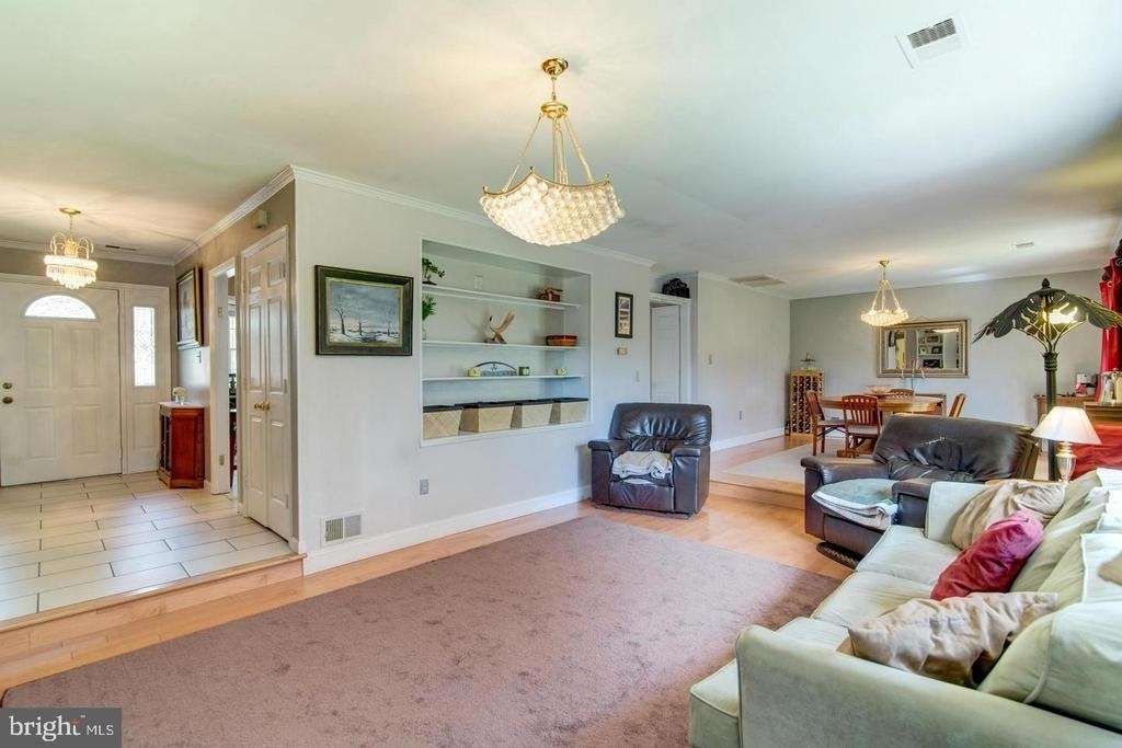 8857 Glenridge Court - Photo 10