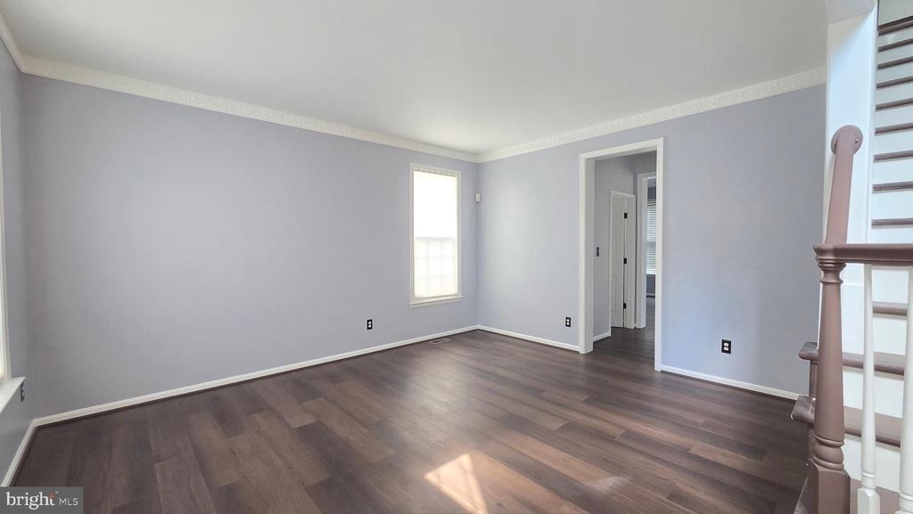 7659 Shuttington Drive - Photo 5