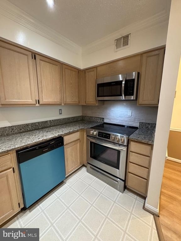 3115 Patrick Henry Drive - Photo 4