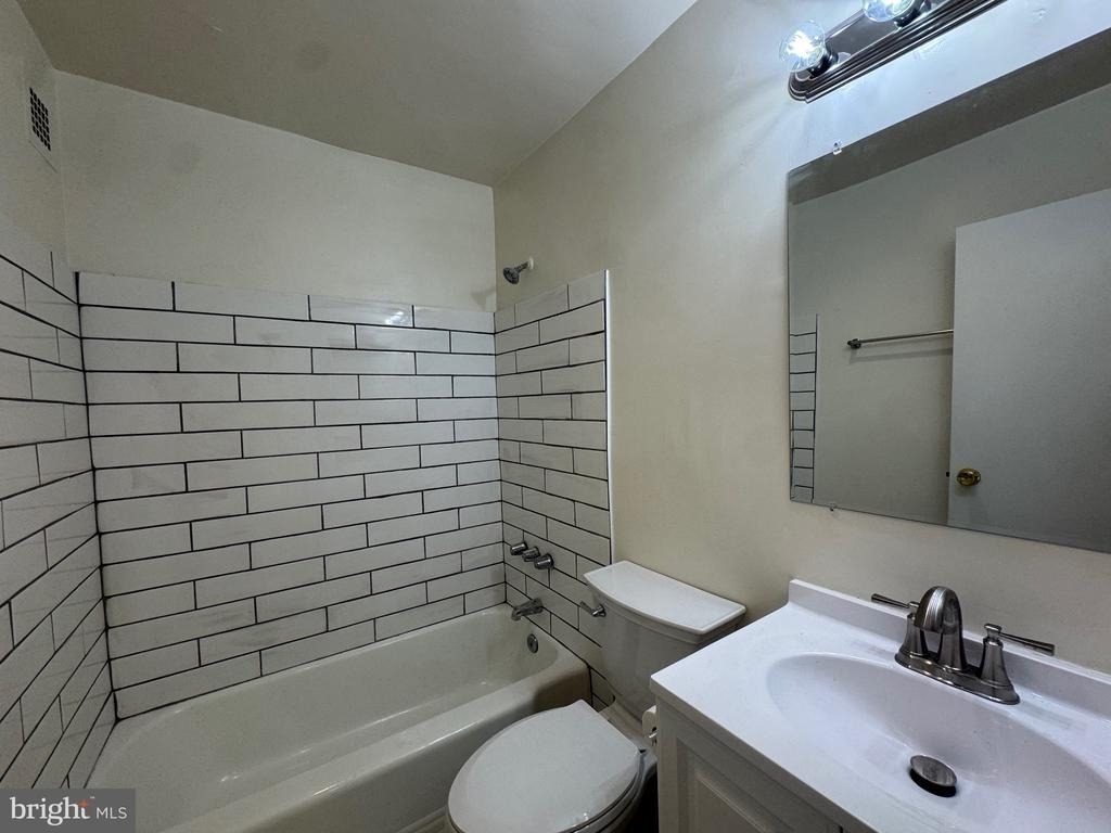 6621 Wakefield Drive - Photo 11