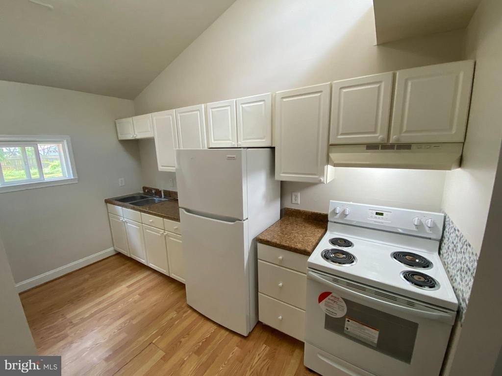 806 Weedon Street - Photo 14