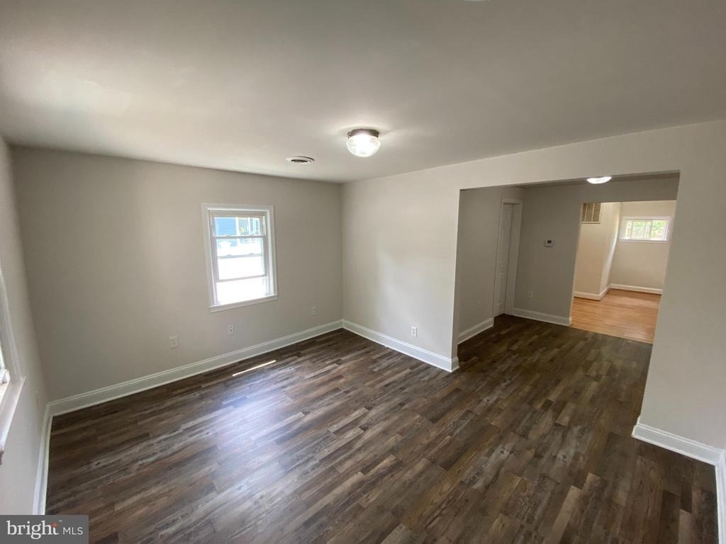 806 Weedon Street - Photo 2