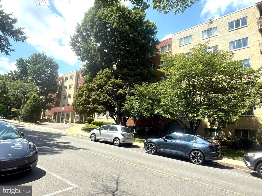 200 N Maple Avenue - Photo 6
