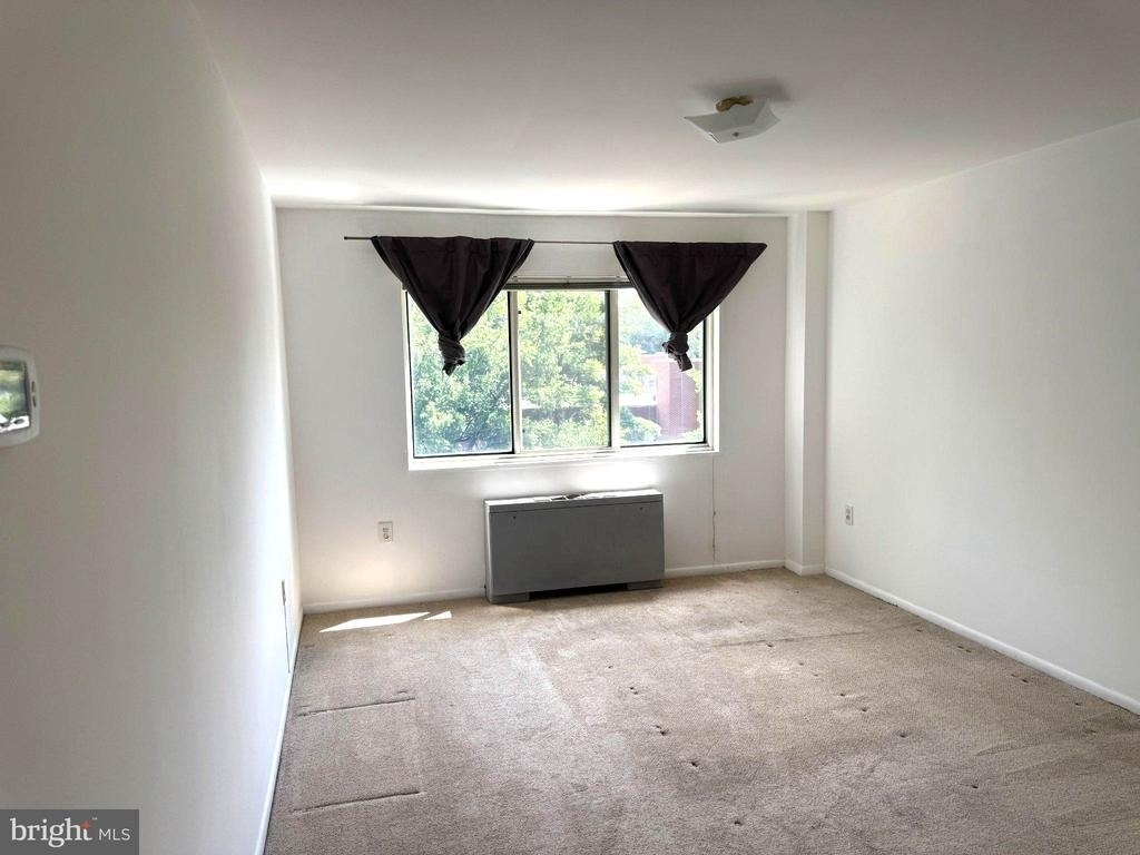 200 N Maple Avenue - Photo 11
