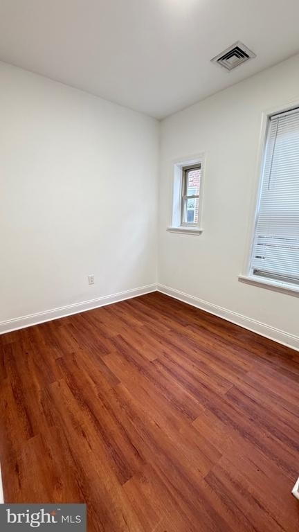 1929 N 32nd - Photo 5