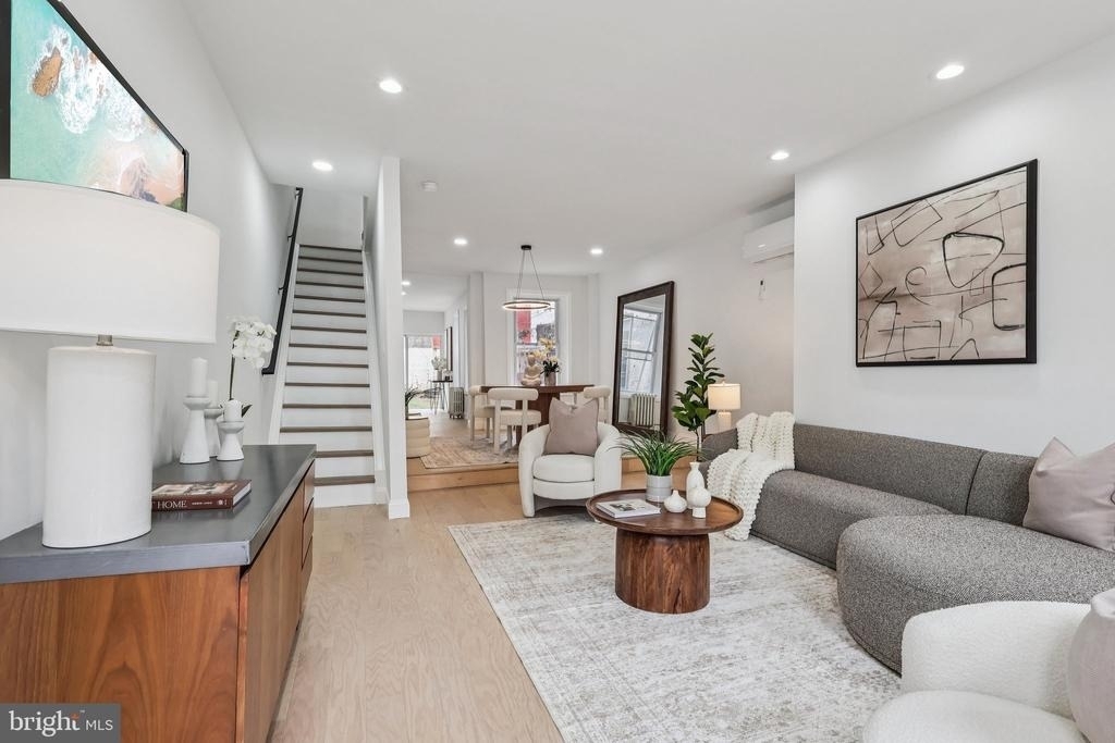 1302 N Lawrence Street - Photo 3