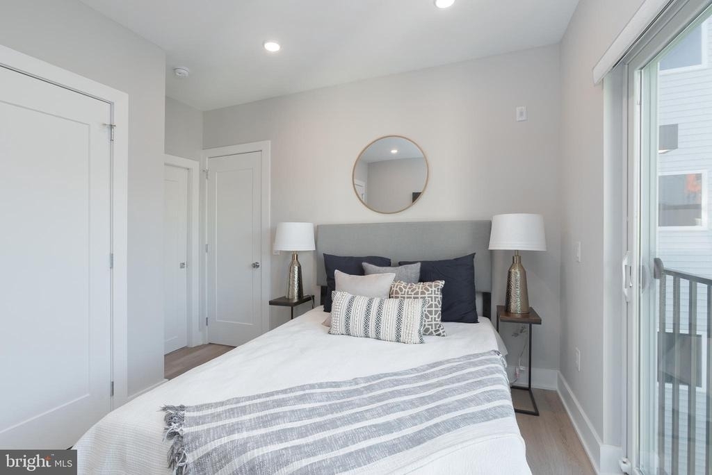 1513 Ridge Avenue - Photo 15
