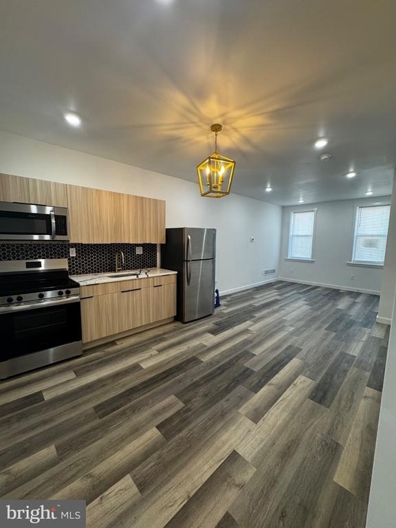 104 W Ontario Street - Photo 0