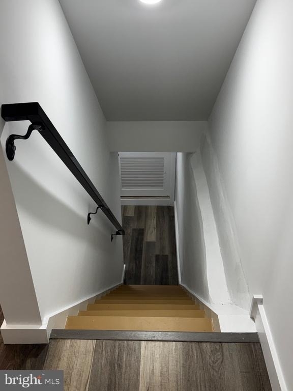 104 W Ontario Street - Photo 4