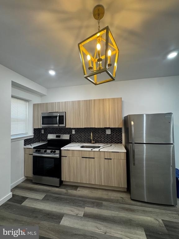 104 W Ontario Street - Photo 1